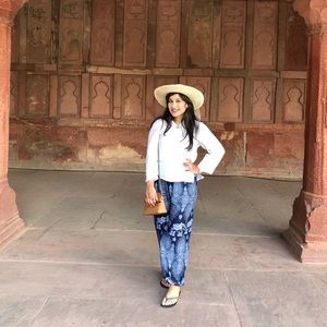 Meet your Posher, Aparajita